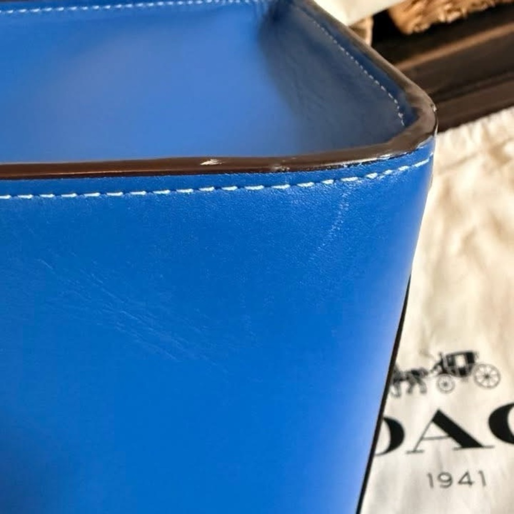 Coach Cashin 32 Leather Tote Bag - Blue Fin - Picture 5 of 11